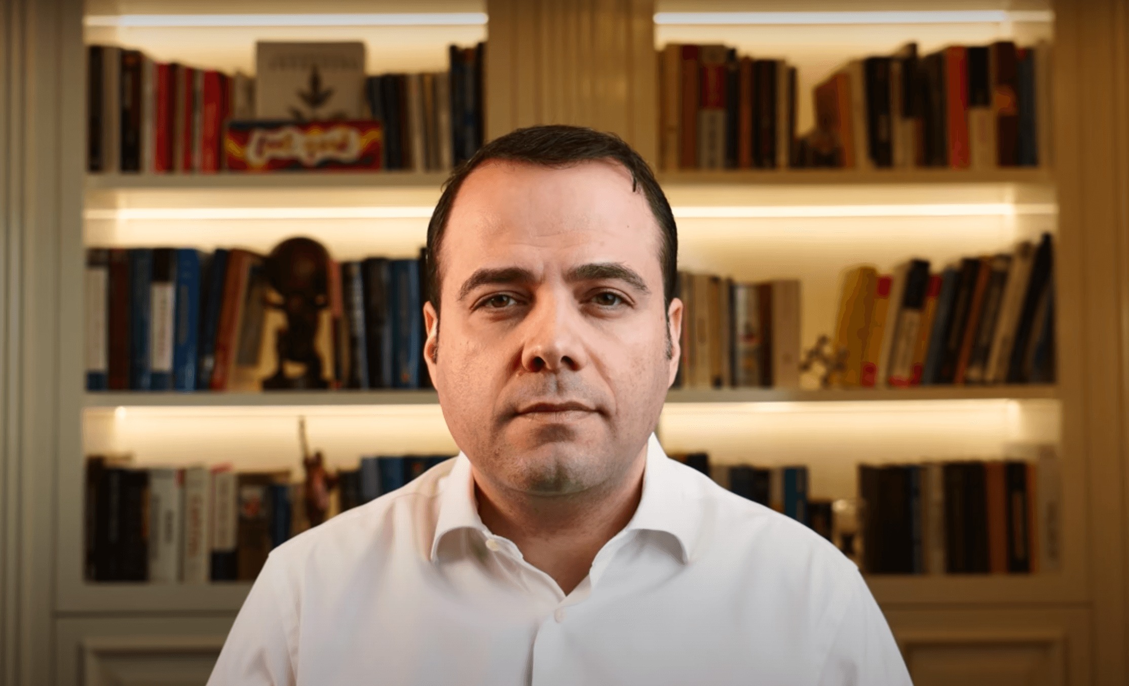 Ozgur Demirtas Kimdir