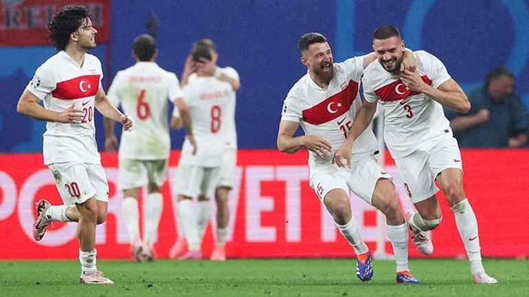 Hollanda Türkiye Çeyrek Final Maçı0202