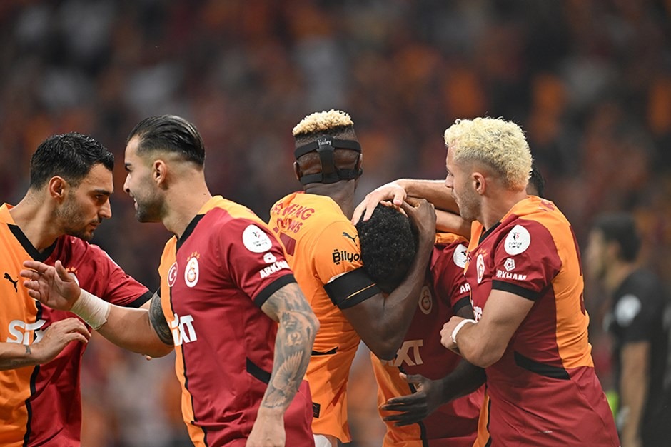 Galatasaray Paok Maçı 1