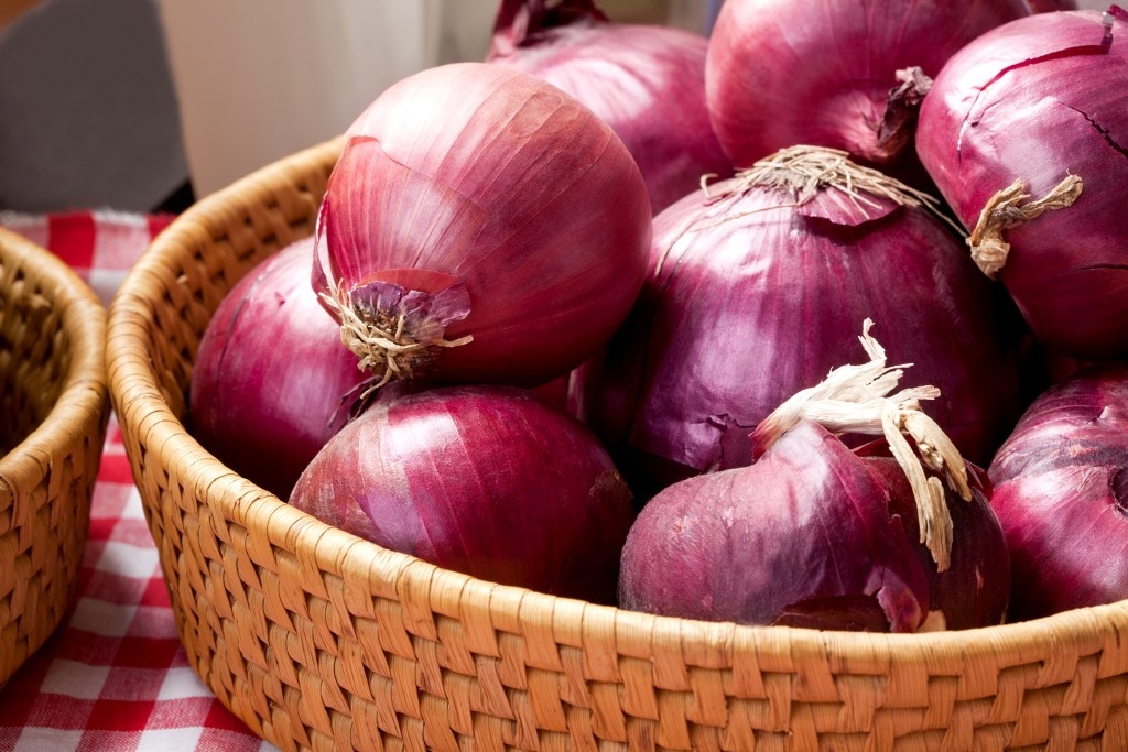 200803 Red Onions Stock Ew 410P