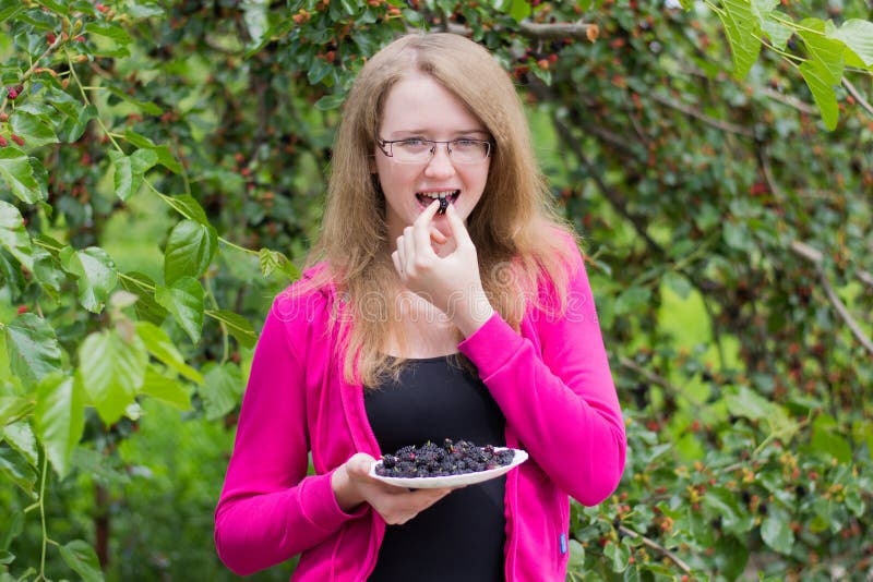 Girl Eats Mulberry Tree Near 419 (1)