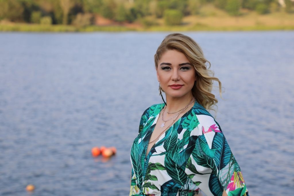 Gizem Kara 65245 6433232