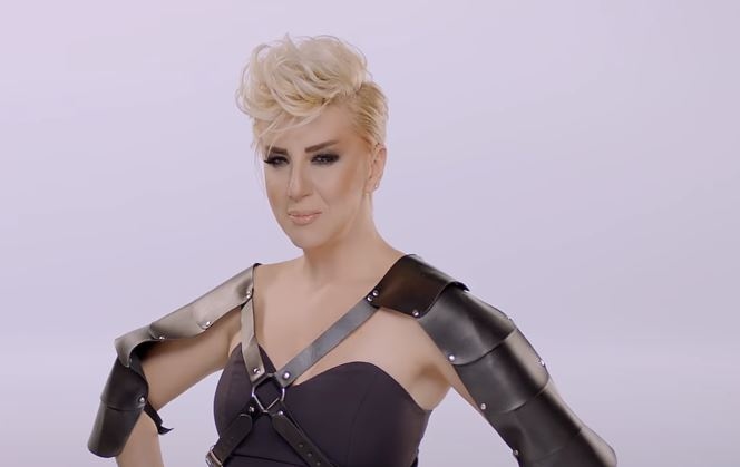 Ayse Ekiz Kimdir Hayati Biyograf-2