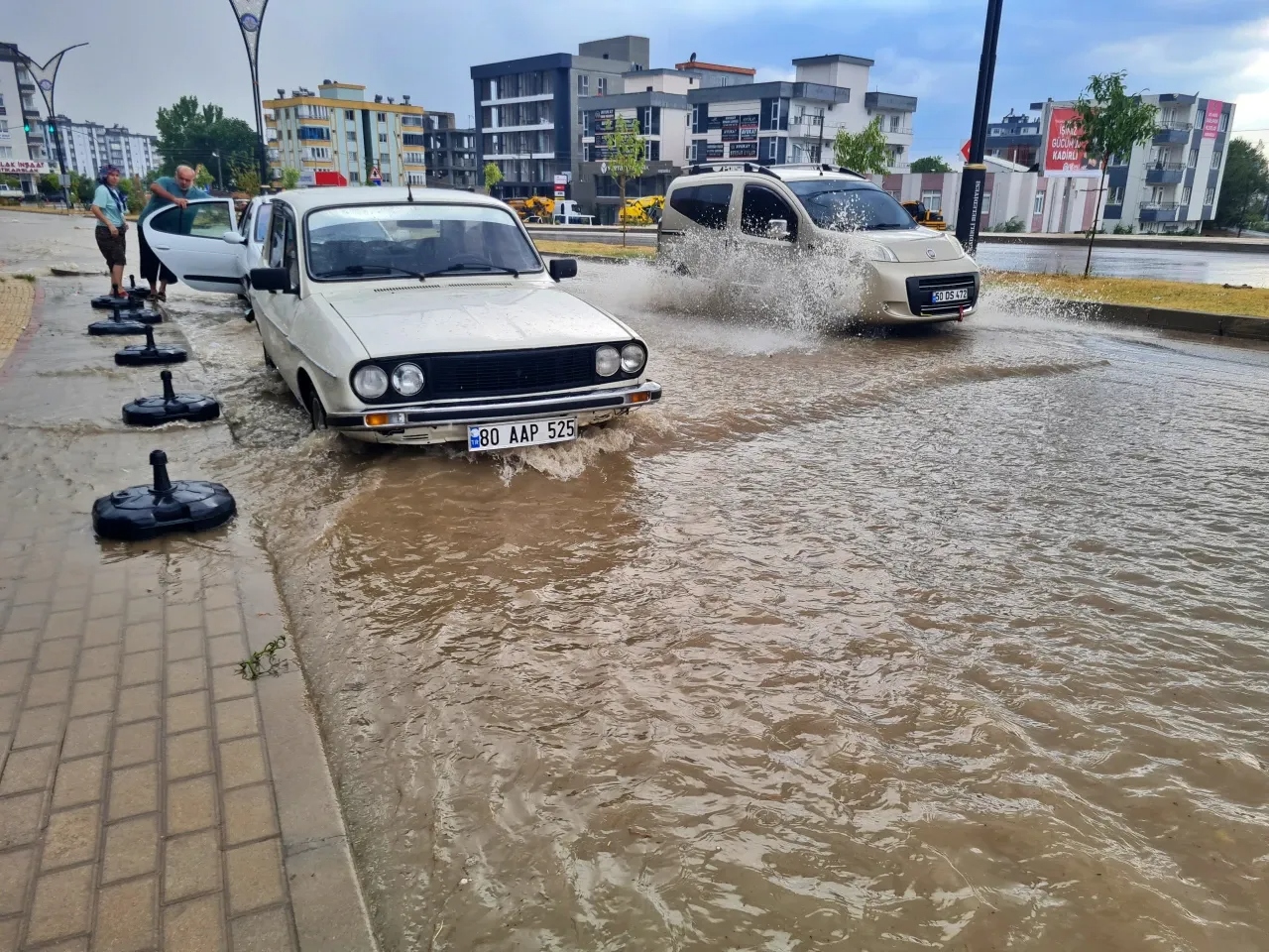 Osmaniyede Saganak Hayati Olumsu-2