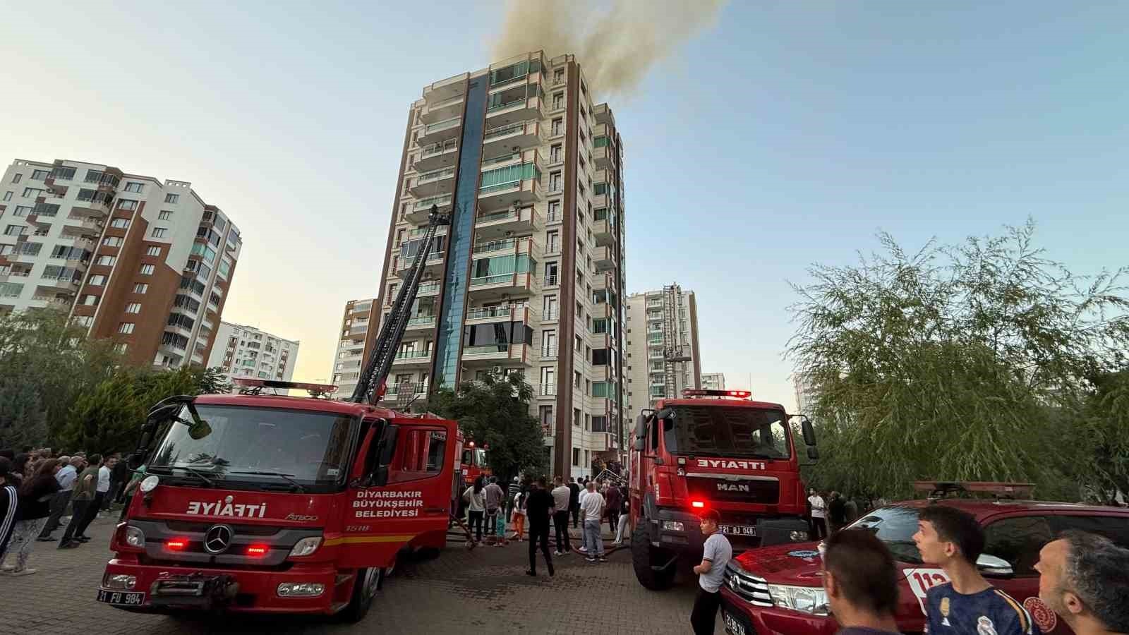 Di̇yarbakir'daki̇ Yanginda2121