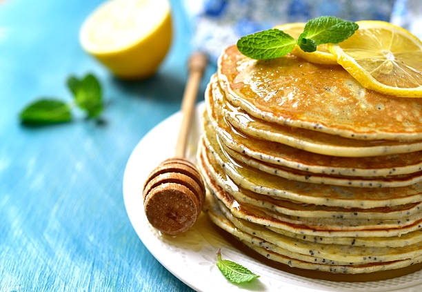 Homemade Poppy Seed Lemon Pancak (1)