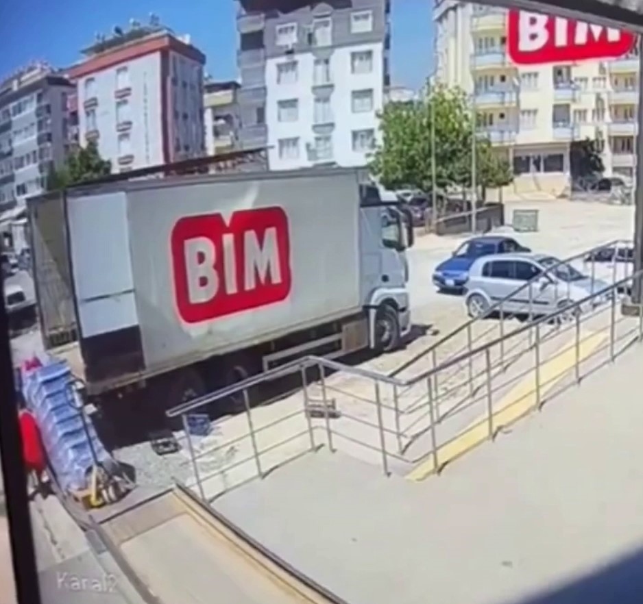 Bimde Feci Kaza Market Personeli (1)