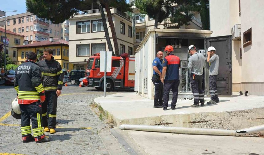 Orduda Trafo Patladi Cevrede Pan
